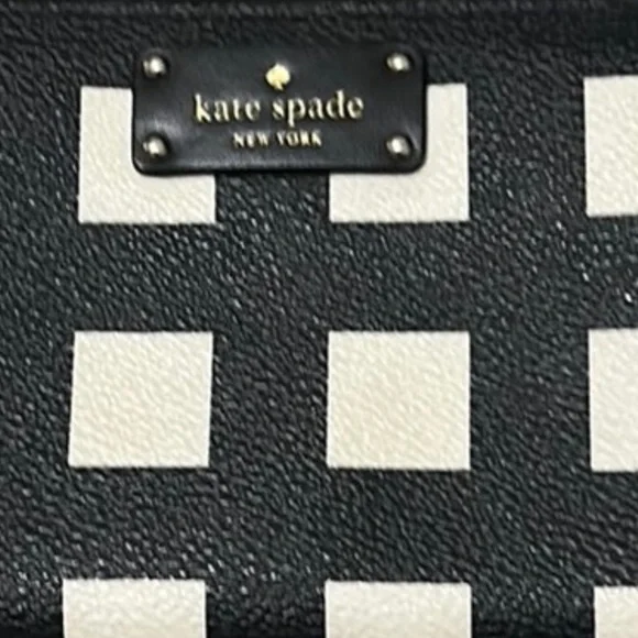 Kate Spade wallet ♠️ - Picture 3 of 4